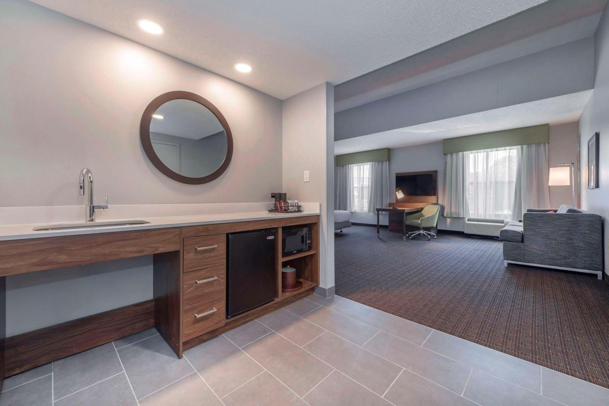 Hampton Inn & Suites Burlington Eksteriør bilde
