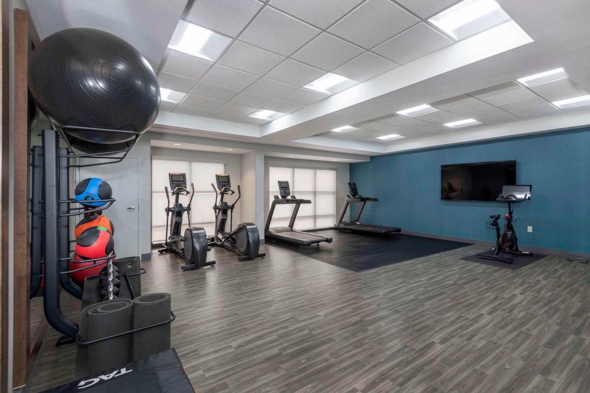 Hampton Inn & Suites Burlington Eksteriør bilde