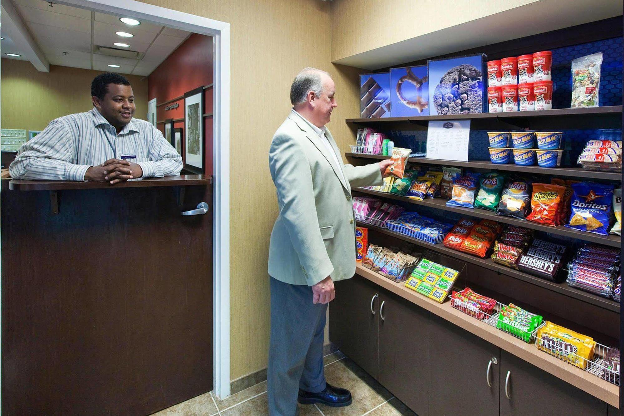 Hampton Inn & Suites Burlington Restaurant bilde